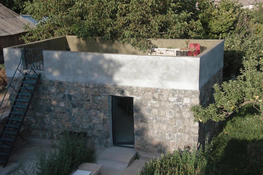 Zove Rural Cottage with garden views photo 2