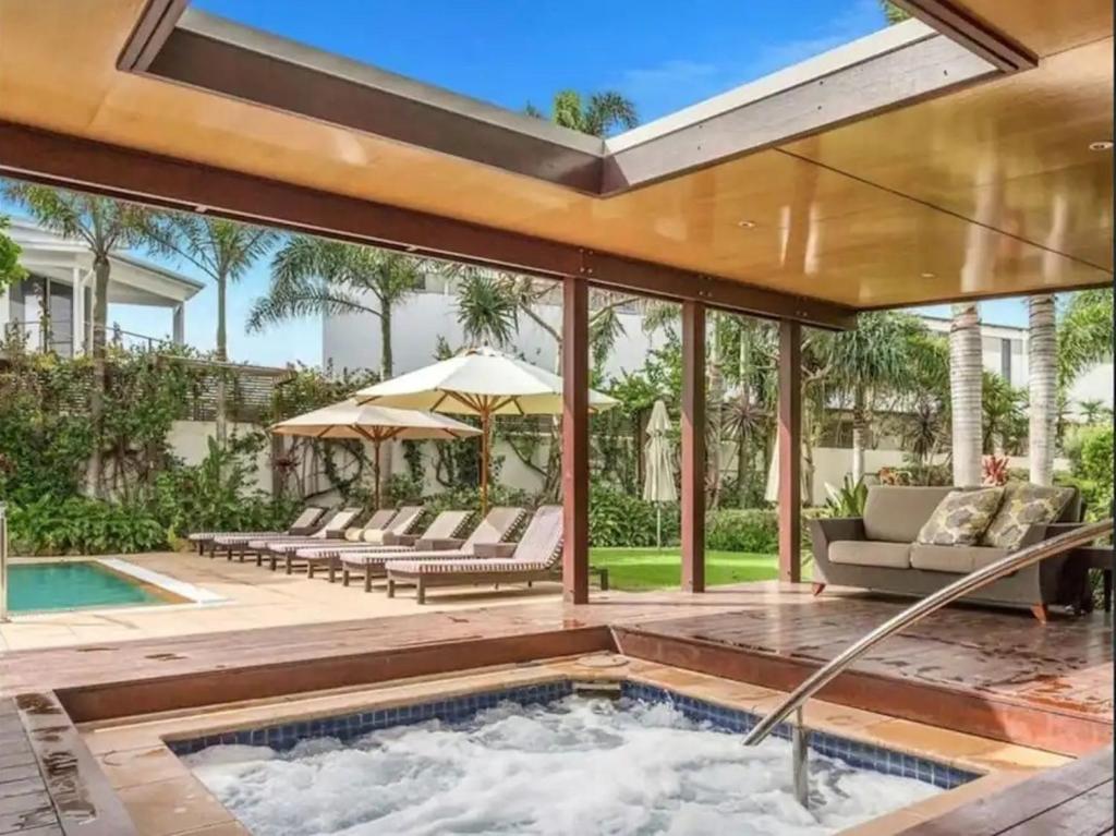 Peppers Balé Luxury Beach Accommodation Kingscliff - privately let photo 1