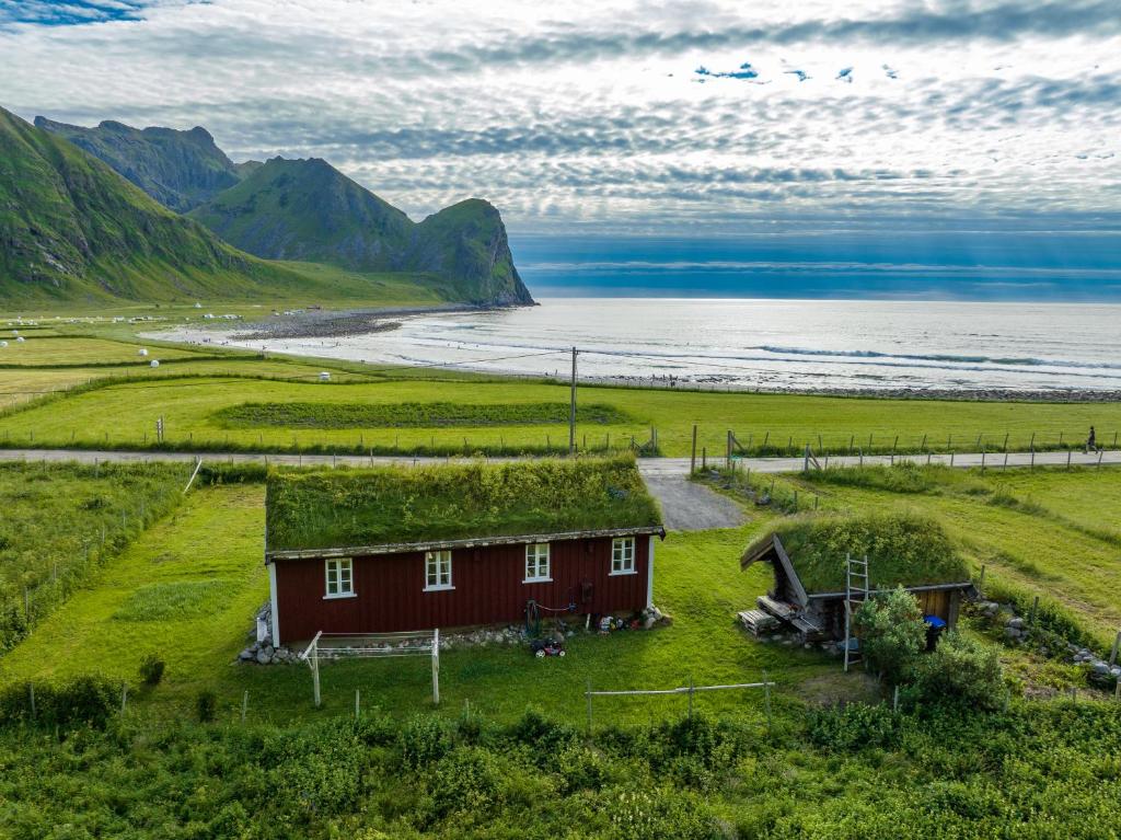 Unstad cabin with seaview