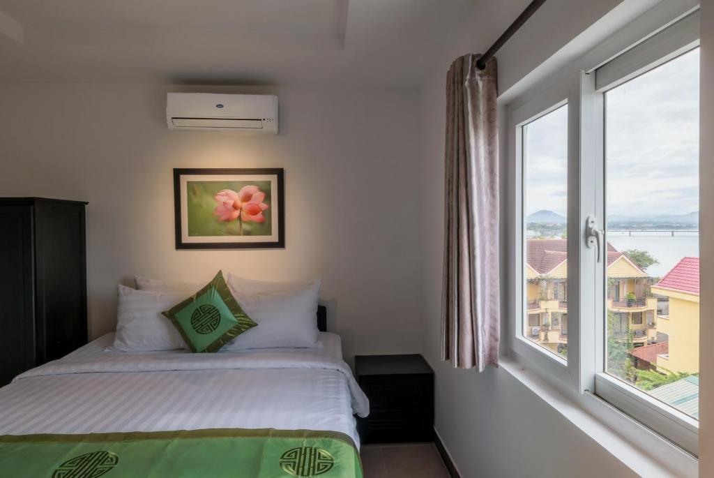 My Charming House Hue