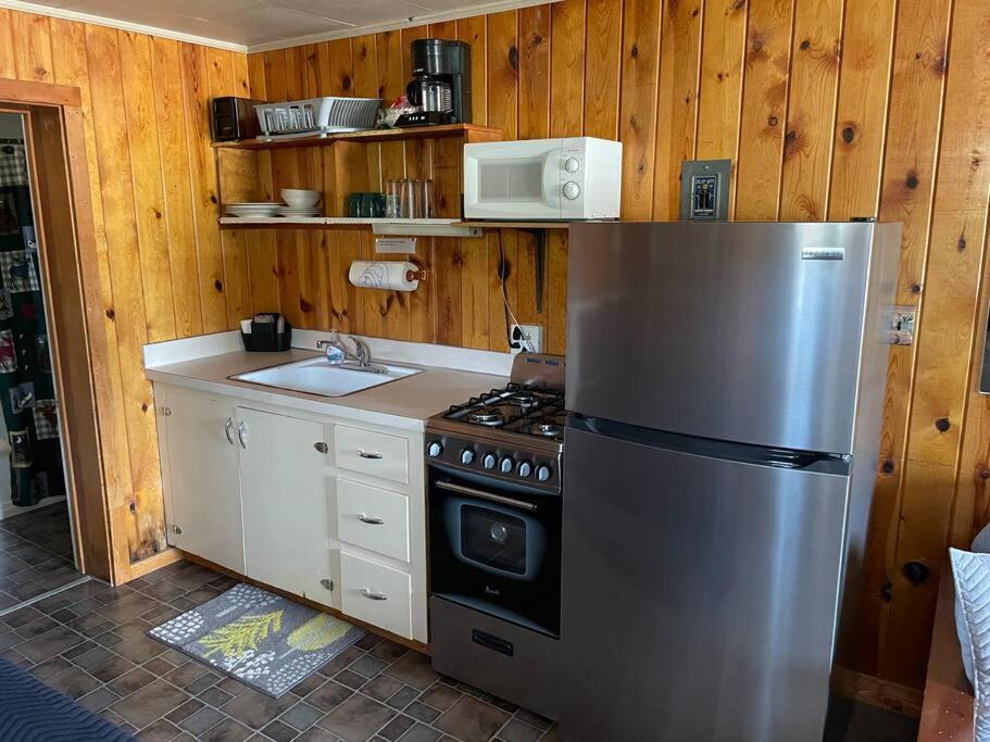 Cozy cabin #2 at Aspen Ridge Cabins photo 1