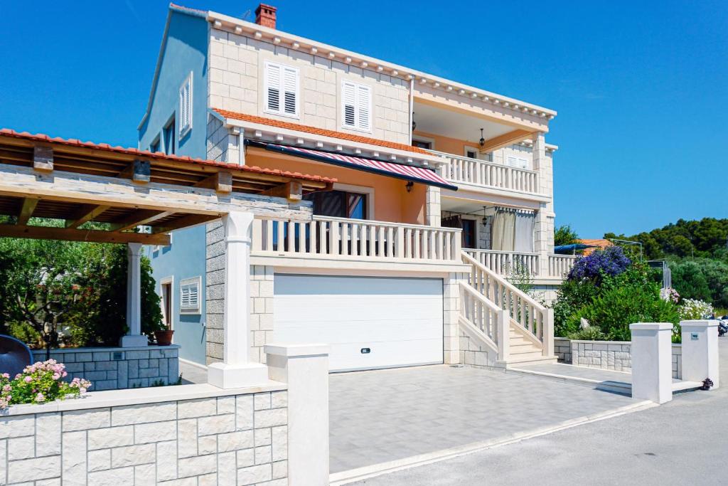 Apartments by the sea Lumbarda, Korcula - 9325 photo 1
