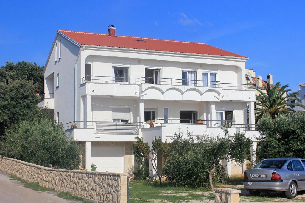 Apartments by the sea Novalja, Pag - 9326 photo 1