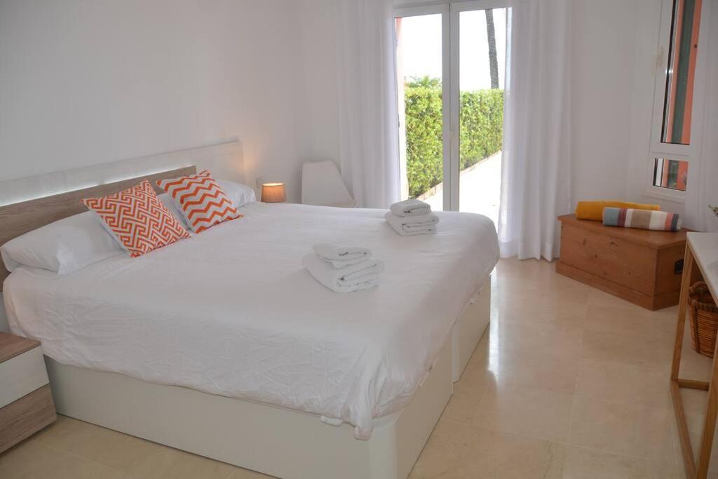 Lovely 2 bedroom unit with private pool photo 1
