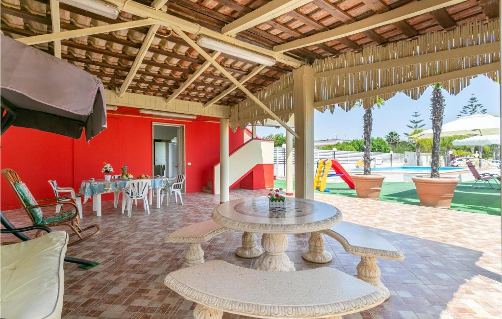 Beautiful Home In S, Maria Del Focallo With Wifi, Outdoor Swimming Pool And Swimming Pool photo 1