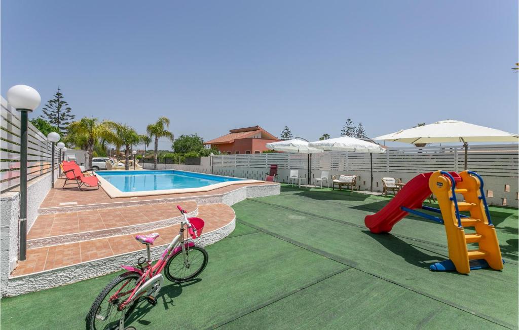 Beautiful Home In S, Maria Del Focallo With Wifi, Outdoor Swimming Pool And Swimming Pool photo 4