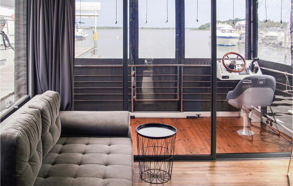 Nice Ship-boat In Brandenburg With 1 Bedrooms photo 1