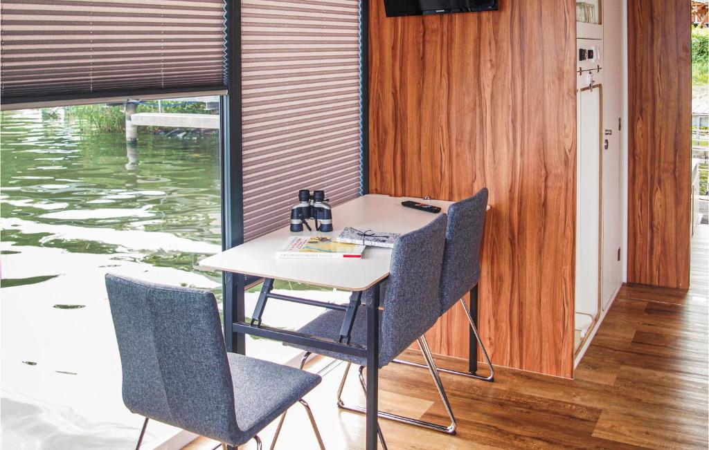 Nice Ship-boat In Brandenburg With 1 Bedrooms photo 4