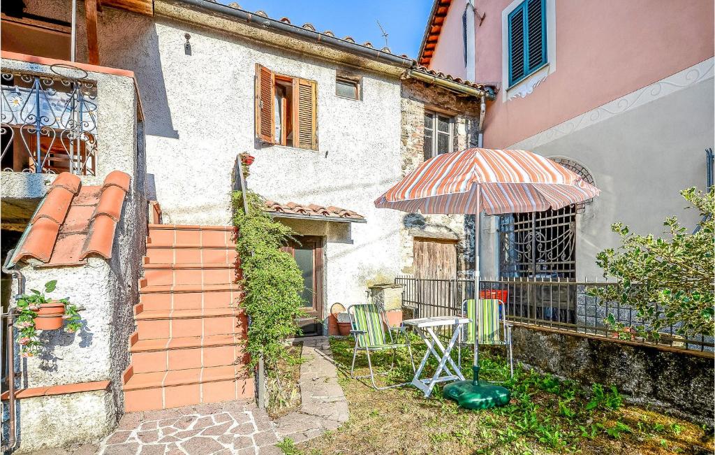 Nice Home In Gallicano Fraz, Bologn With 2 Bedrooms And Wifi