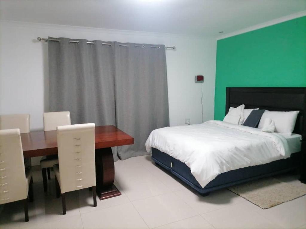 Royal guesthouse photo 1