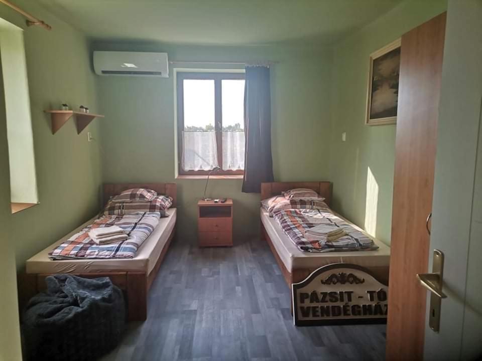 Pázsit-tó Vendégház photo 3