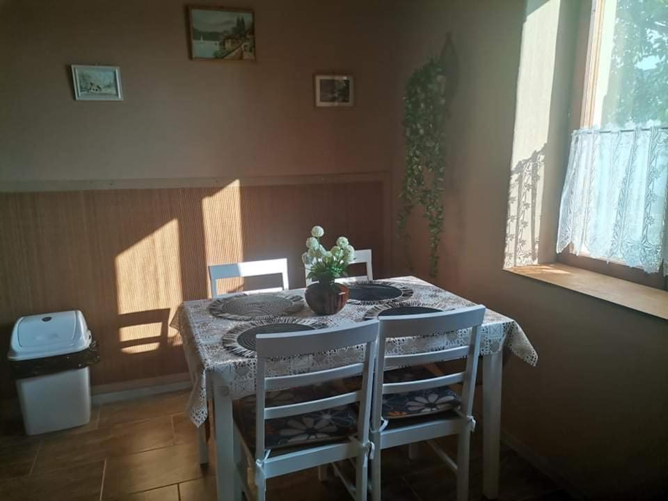 Pázsit-tó Vendégház photo 4