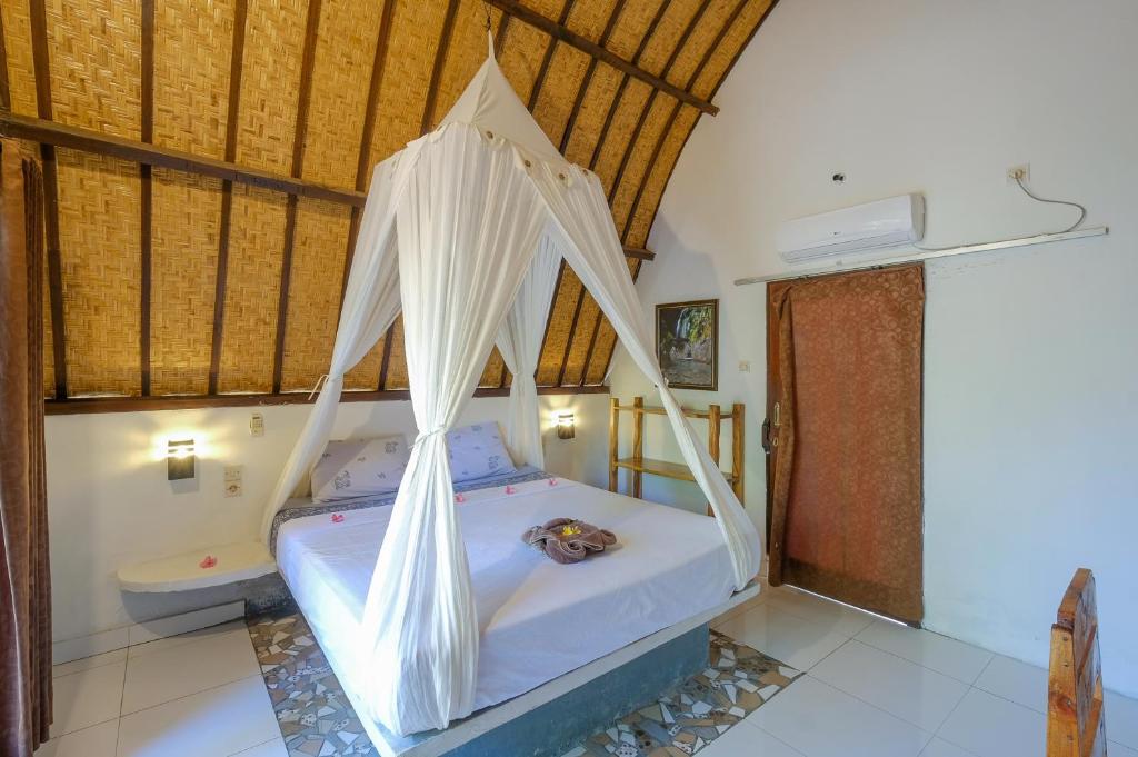 3 Angels One-Bedroom Villa - Tap to explore photos