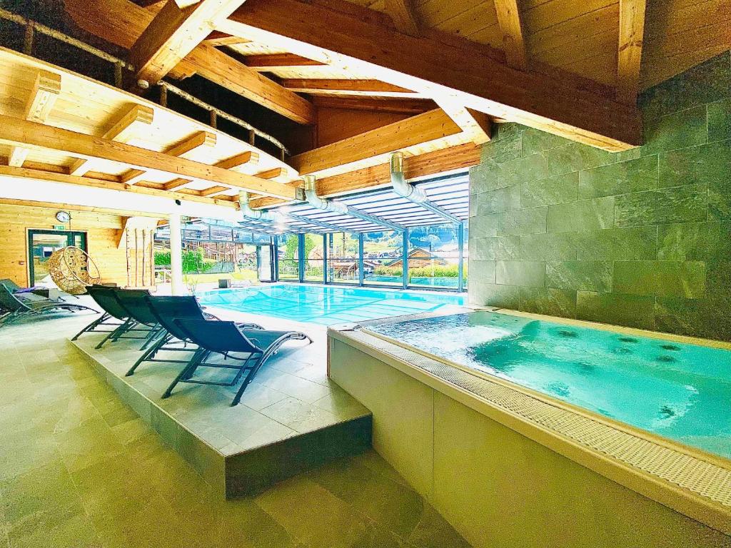Hotel Alpina photo 1