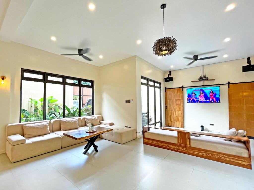 VYU PRIVATE VILLA - TAGAYTAY photo 4