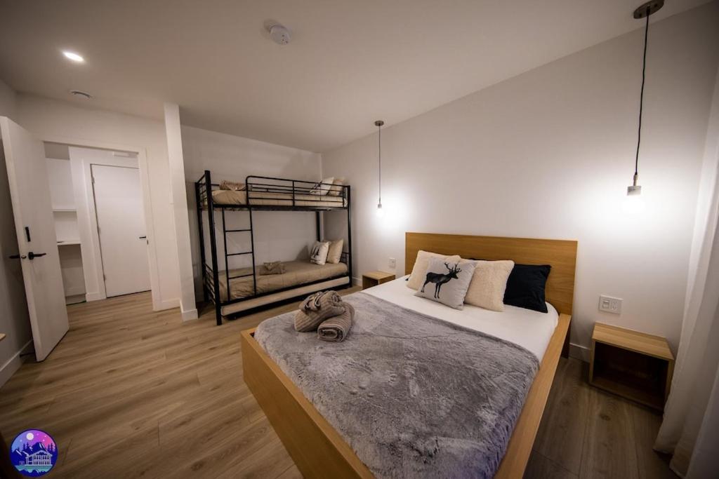 Chalet Flodhaus- Bord Rivière St-Maurice (navigable) / SPA /SAUNA - Chalets Galaxia photo 4