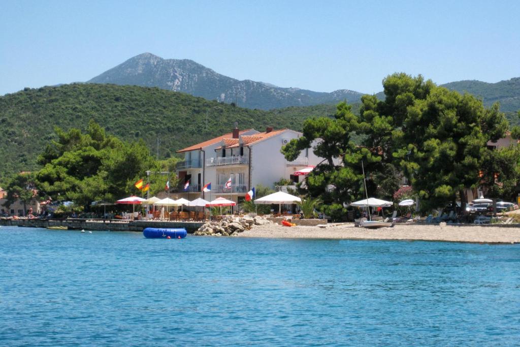 Apartments and rooms by the sea Loviste, Peljesac - 10181 photo 1