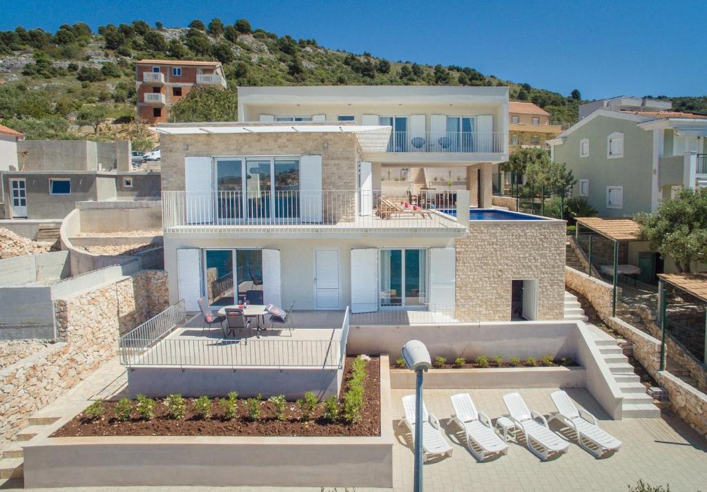 Seaside luxury villa with a swimming pool Zatoglav, Rogoznica - 11685 photo 2