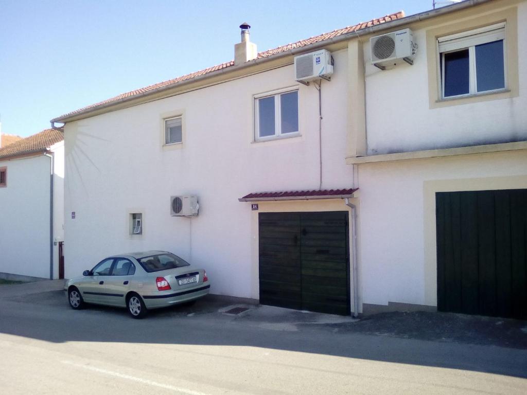 Apartments with a parking space Pirovac, Sibenik - 11746 photo 2