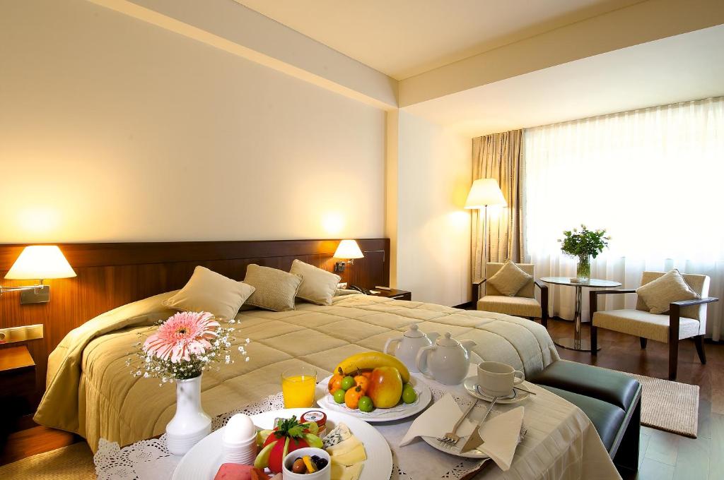 Ontur Izmir Otel, Konak