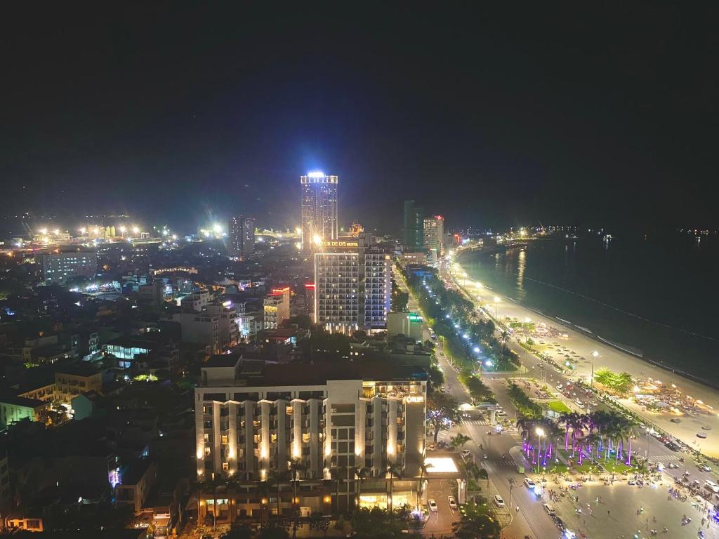 Pullman apartment view sea&city 1' walking to beach