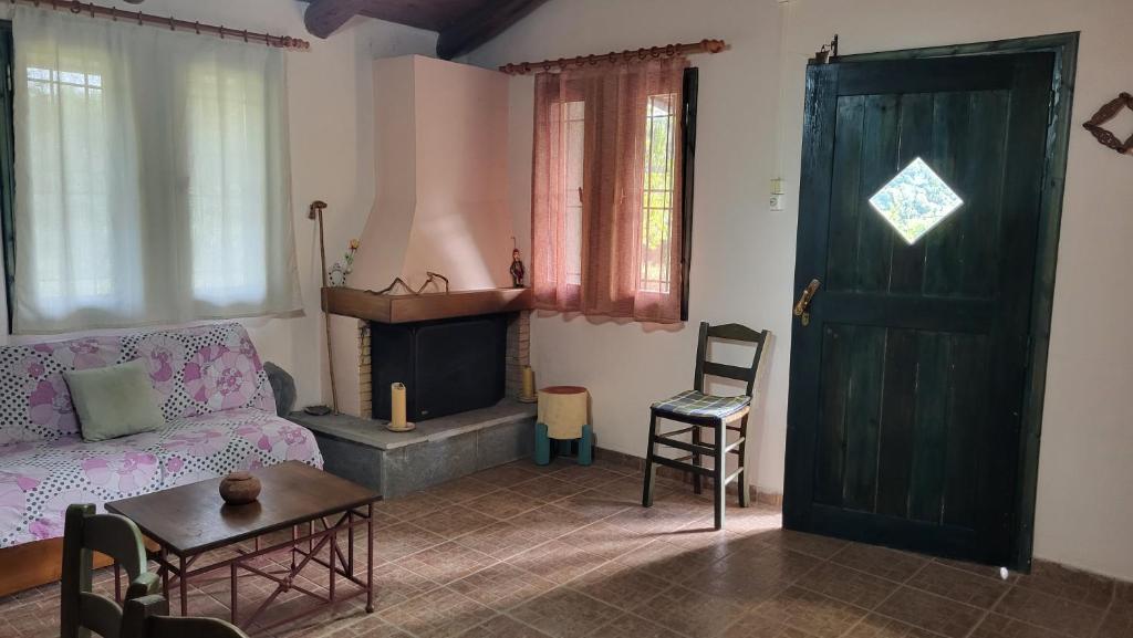 Villa Lochia - Χατζό House - Καλαίσθητο Σπίτι στη Ράμια photo 3