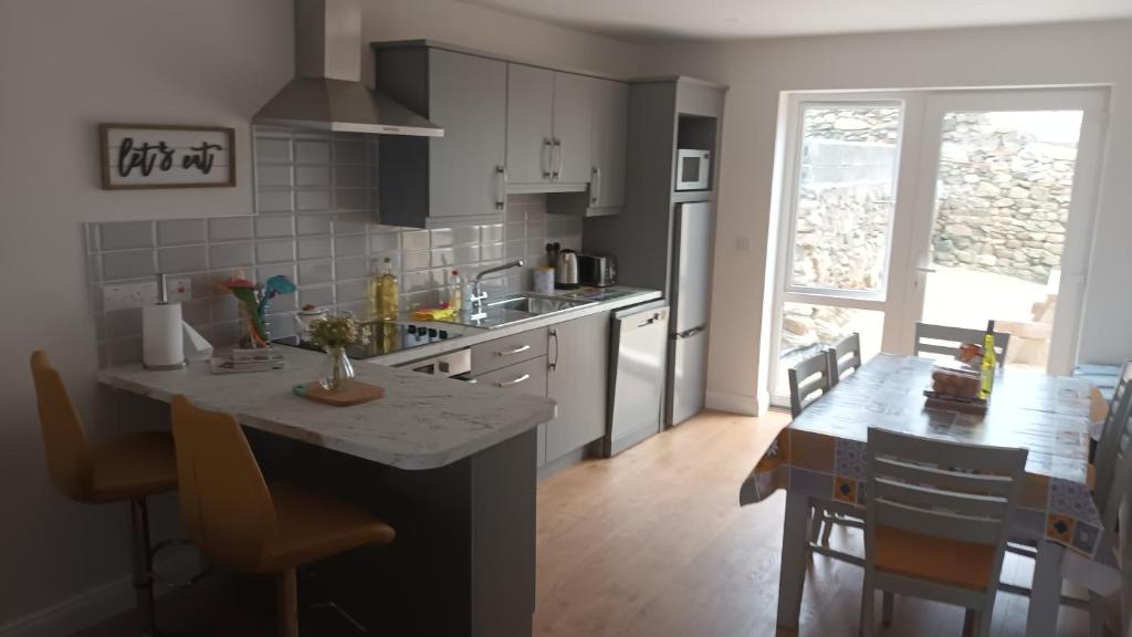 Fabulous Belmullet Townhouse photo 1