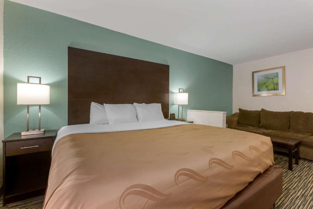 Quality Inn Alexis Rd photo 3