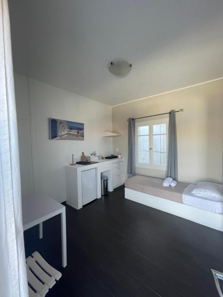 AEGEAN VIEW SEASIDE ROOMS AND STUDIOS KEA photo 3