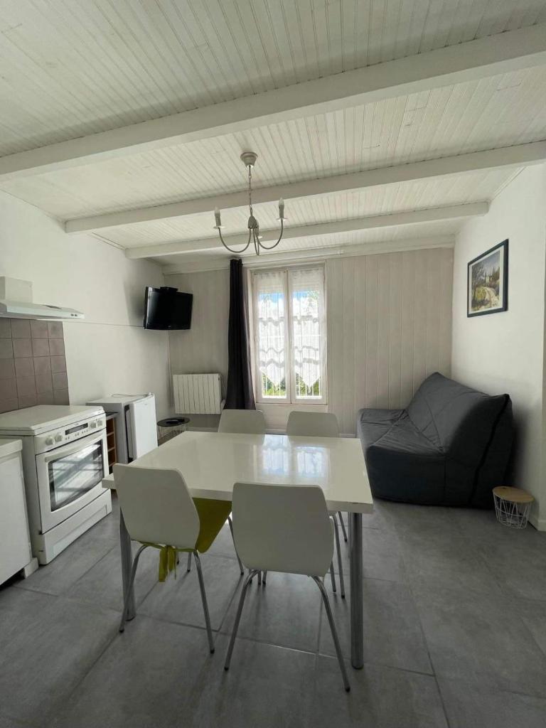meublé 40m2 classé 2 étoiles. Lumineux les Mées 04190 photo 3