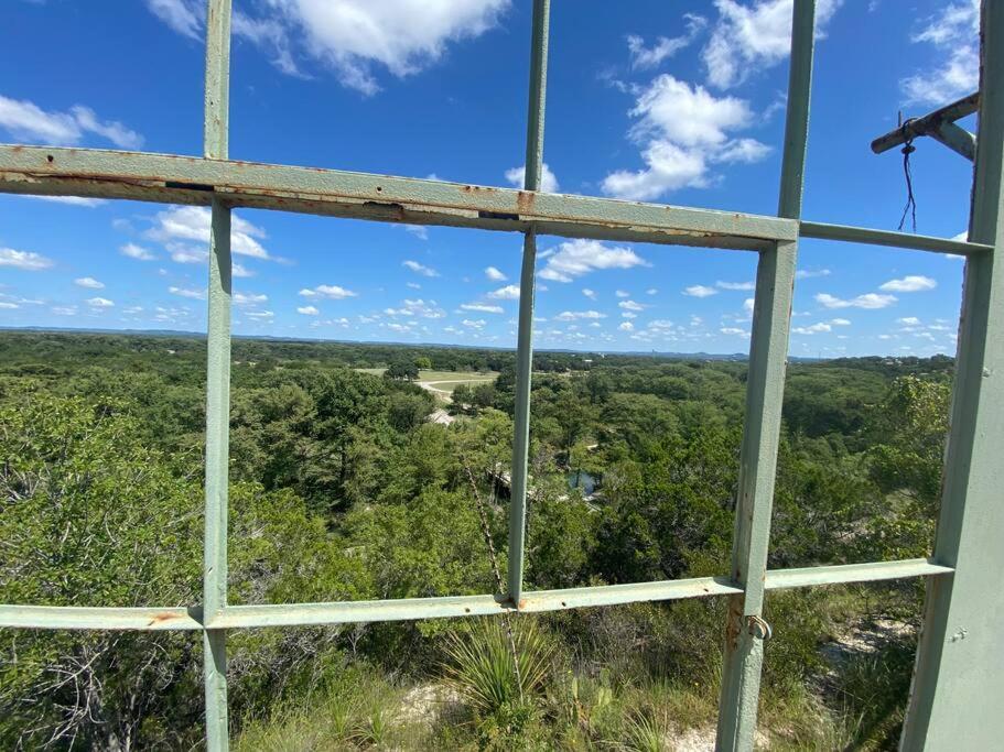 Amah's Cabin ~ Silver Spur Dancehall Ruins ~ photo 2