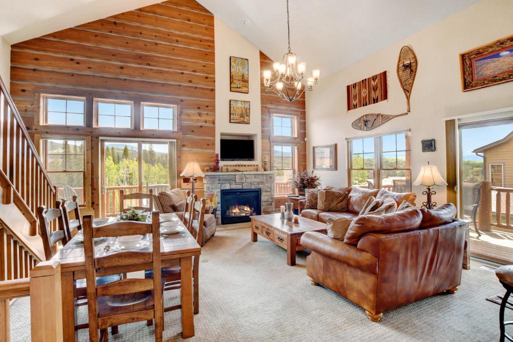Luxury Cabin #760 With Hot Tub & Great Views - 500 Dollars Of FREE Activities & Equipment Rentals Daily photo 2
