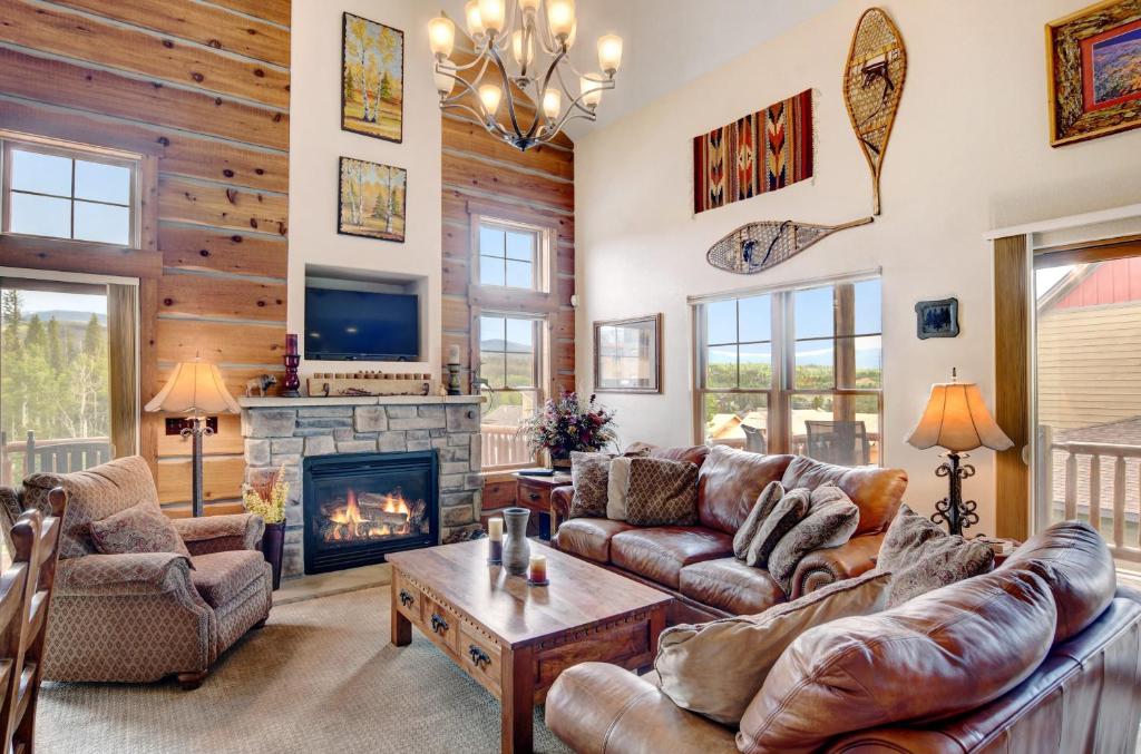 Luxury Cabin #760 With Hot Tub & Great Views - 500 Dollars Of FREE Activities & Equipment Rentals Daily photo 1
