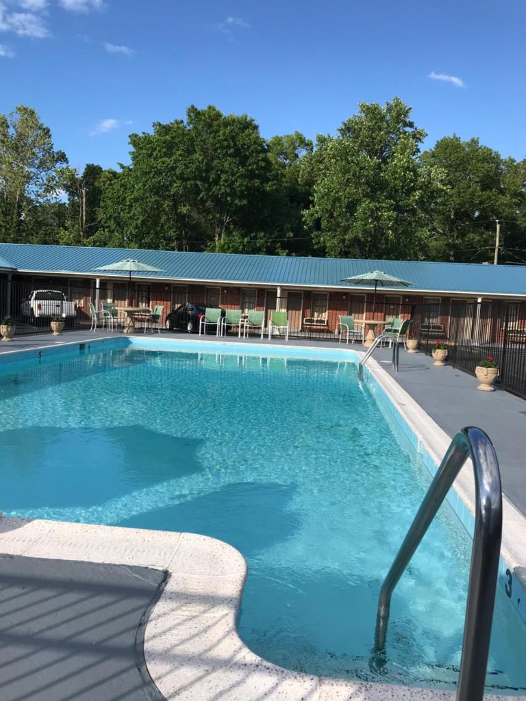 Merrimac Inn & Suites image