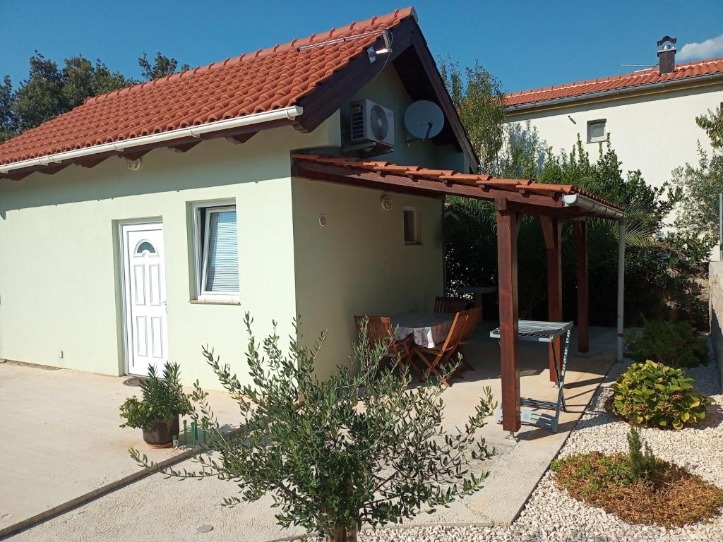 Seaside house with a swimming pool Vinjerac, Zadar - 9689 photo 2