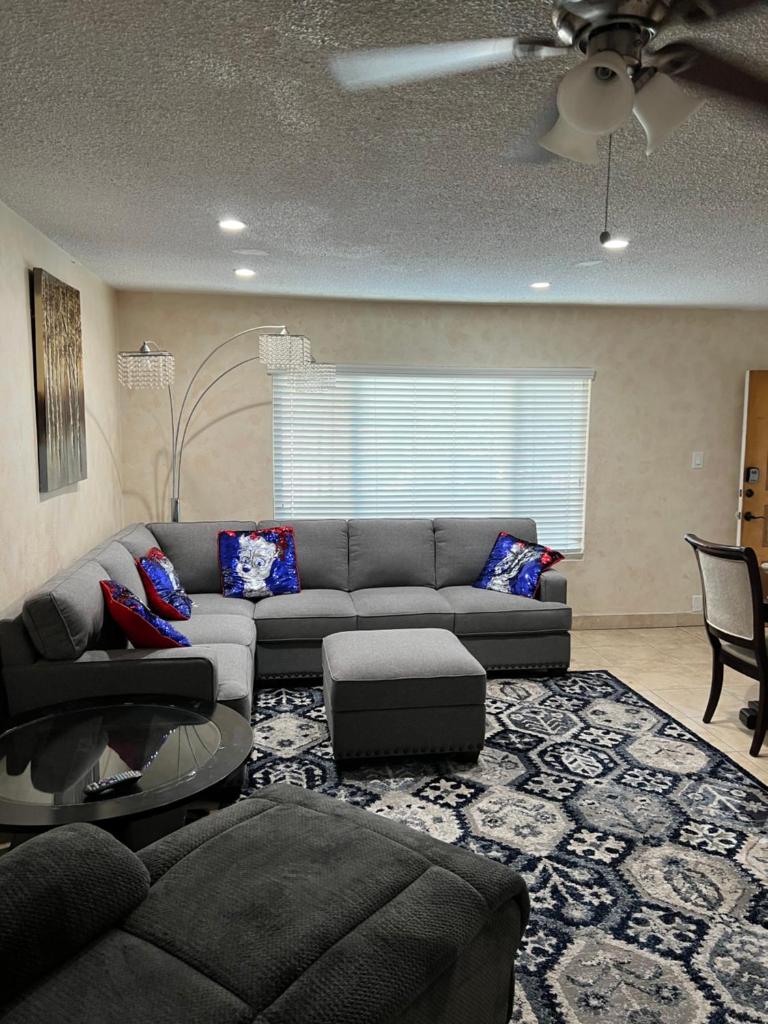Lovely Berryman Ave Apartment image