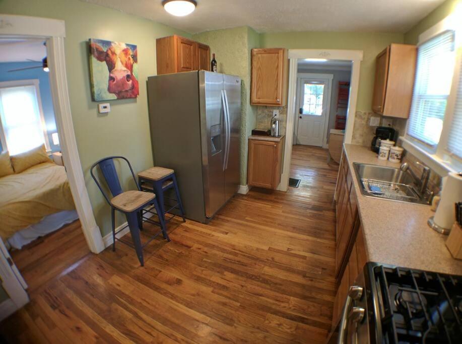 Harper Two Bedroom House in Historic Loveland photo 1
