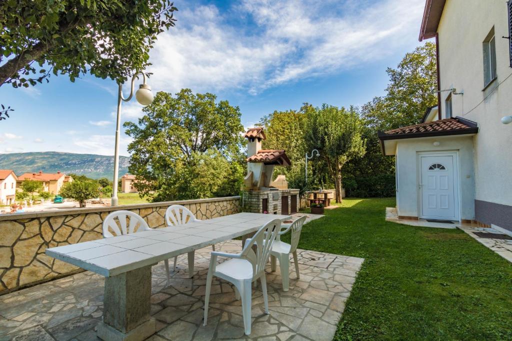 Apartments for families with children Blaskovici, Central Istria - Sredisnja Istra - 12398 photo 4