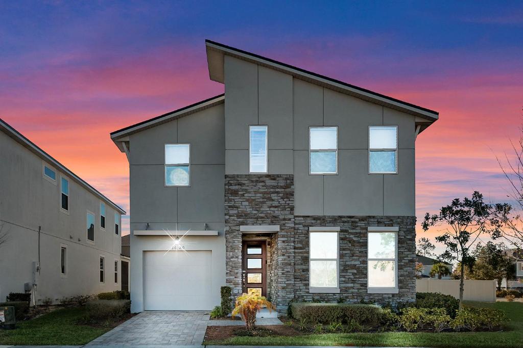 5 Bedrooms - 5,5 Bathrooms - Solara 1620 Hg image