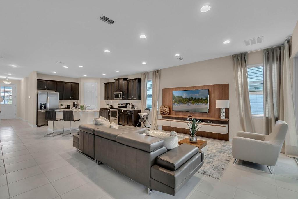 5 Bedrooms - 5,5 Bathrooms - Solara 9026 Pc image