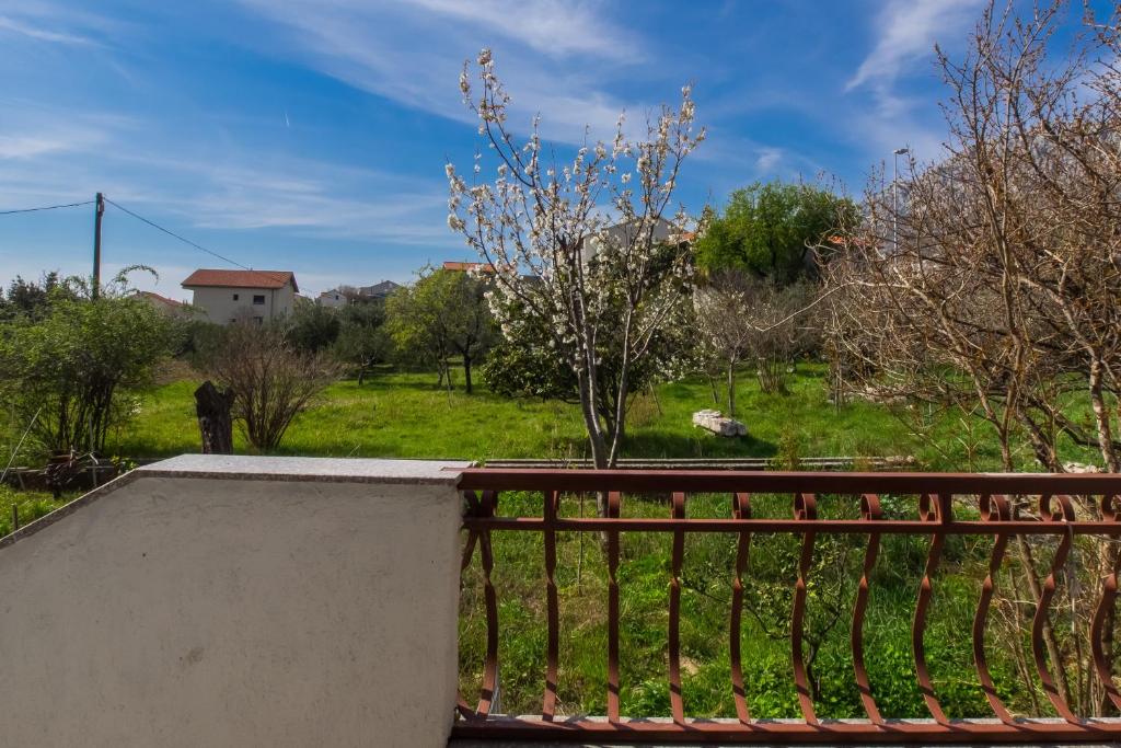 Apartments with a parking space Kastel Sucurac, Kastela - 12815 photo 3