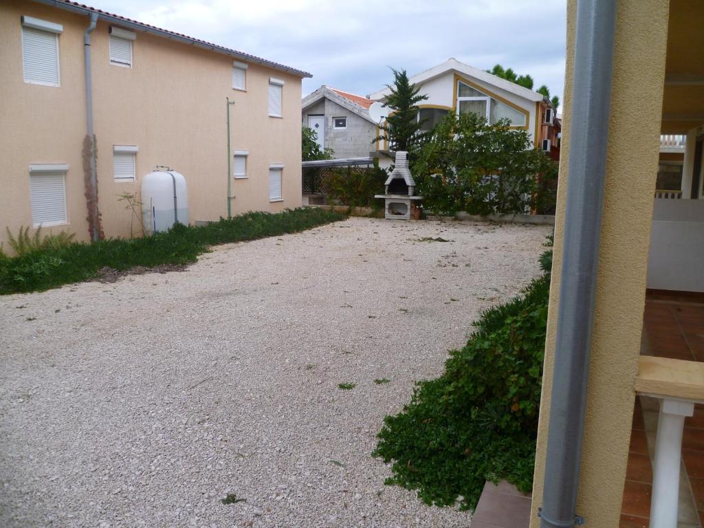Apartments by the sea Vir - 13104 photo 4