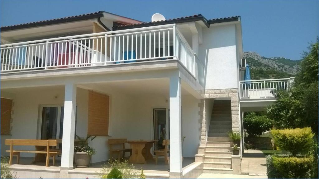 Apartments with a parking space Viganj, Peljesac - 13241 photo 1