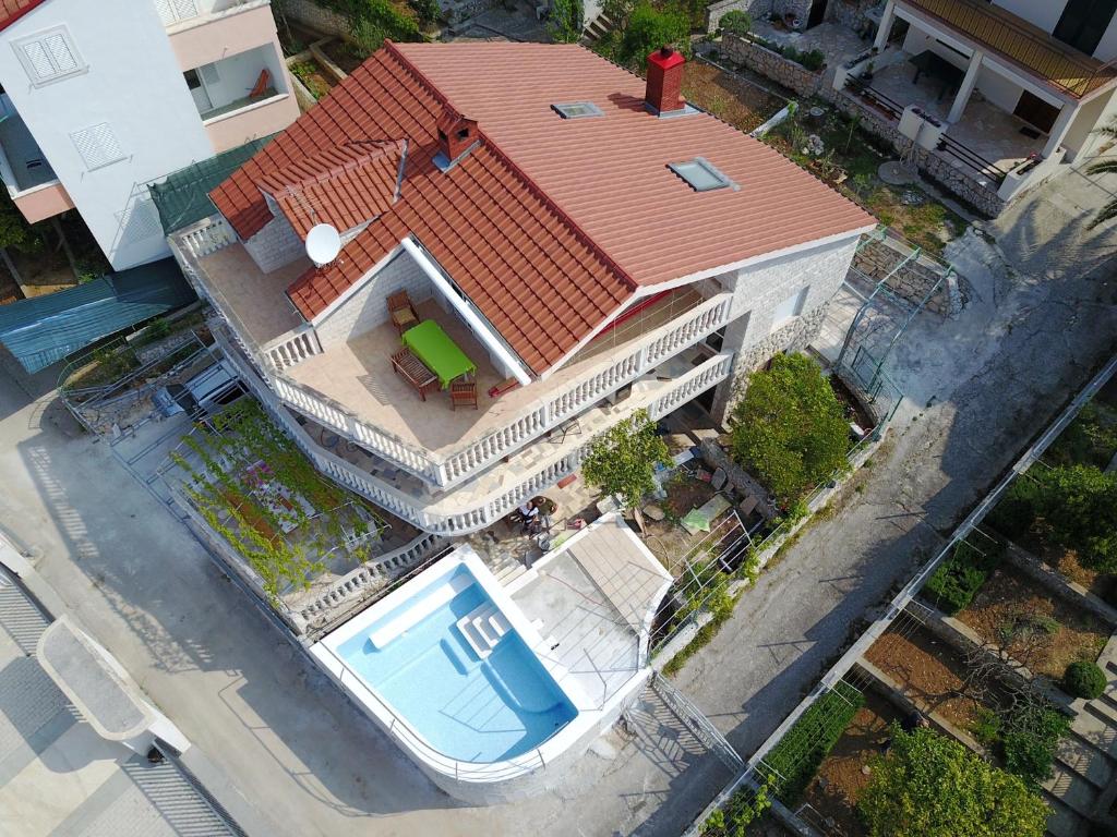 Seaside house with a swimming pool Okrug Donji, Ciovo - 13428 photo 1