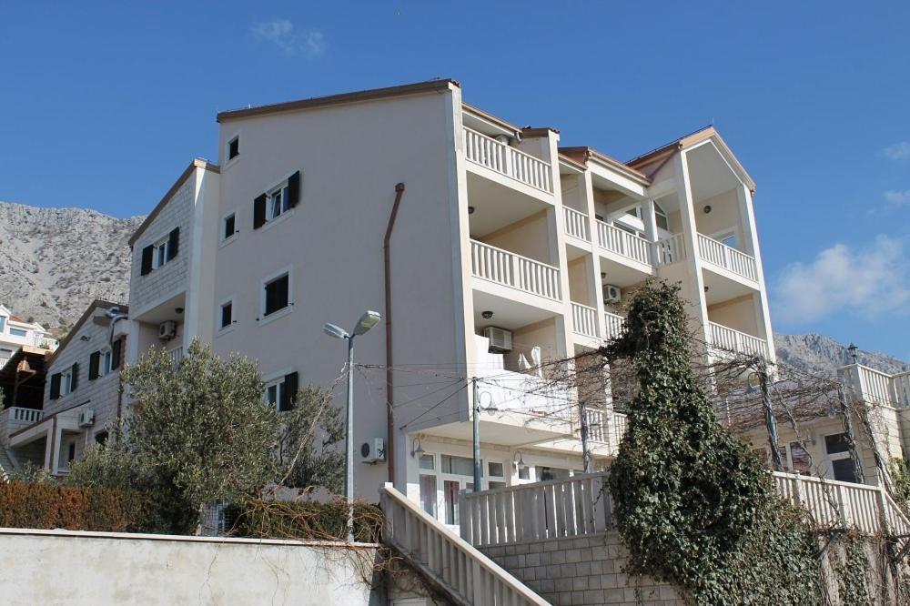 Apartments and rooms by the sea Stanici, Omis - 14783 photo 1