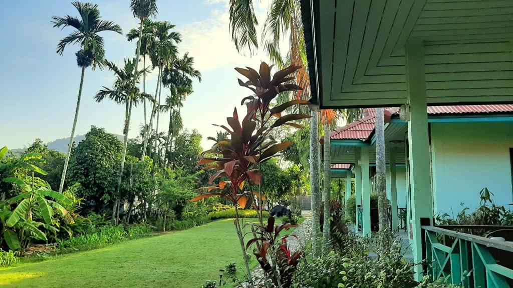 Swiss Chalet Garden, Pool Resort photo 3