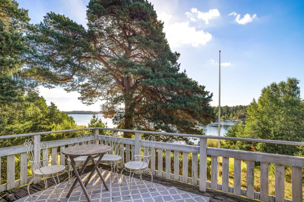 Holiday home in Stockholm Archipelago with private beach and jetty photo 3
