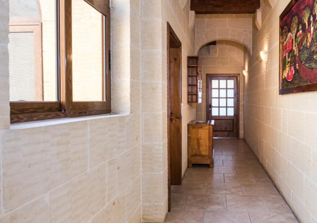 Lighthouse Accommodations - Ta’ Charlon Farmhouse photo 4