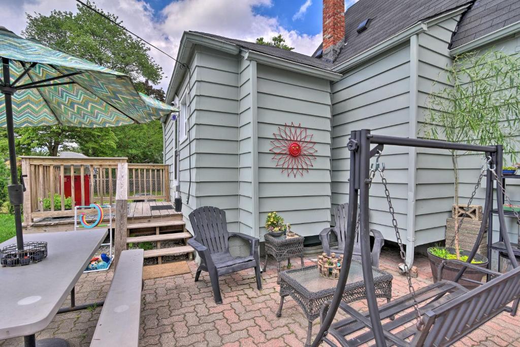 Lovely Dearborn Home with Gas Grill and Backyard! photo 2