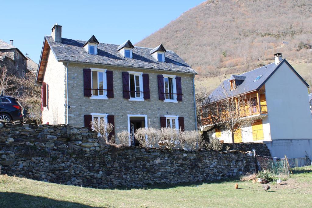 Très belle maison typique proche de Saint-Lary